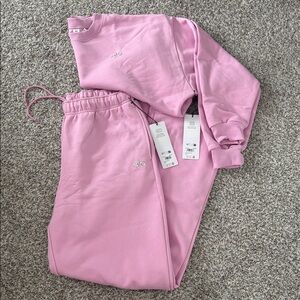 ALO Accolade SET Candy Heart Pink Rare Sold Out NWT Cropped crew / straight leg